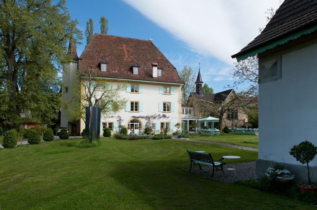 Schloss Ueberstorf - Tafeln, Tagen, Traeumen Kültér fotó
